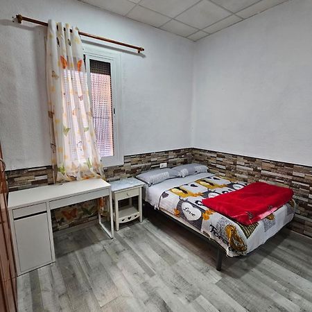 Habitacion Doble Con Bano Privado L'Hospitalet de Llobregat Kültér fotó