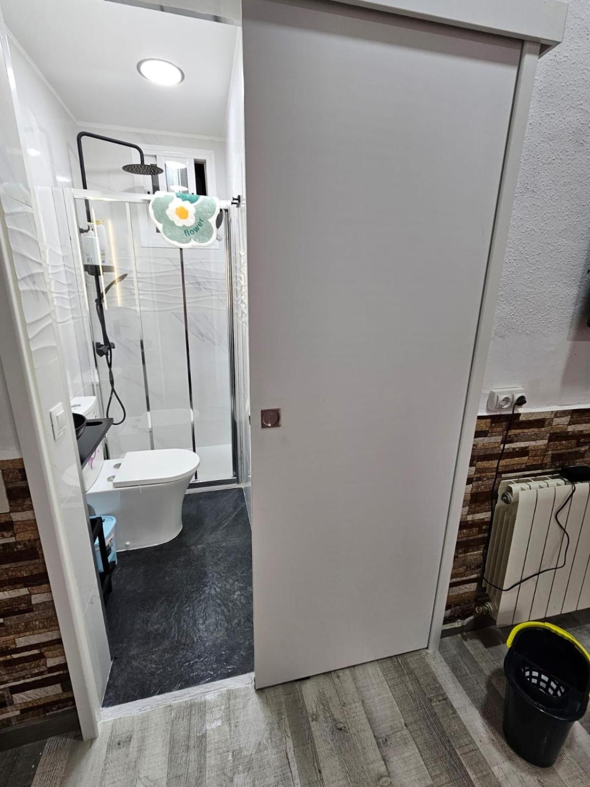 Habitacion Doble Con Bano Privado L'Hospitalet de Llobregat Kültér fotó